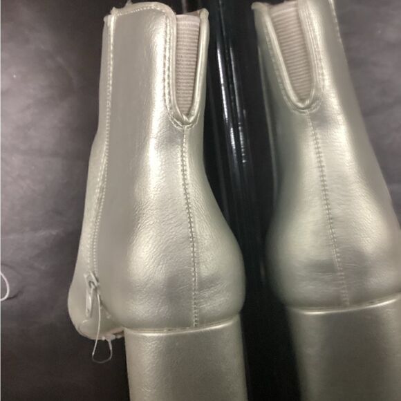 Short boot  - Picture 3 of 3